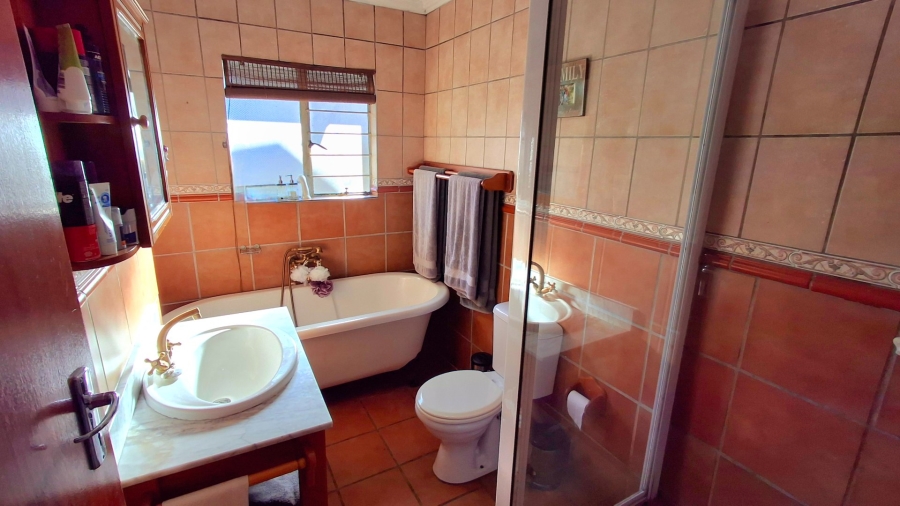 4 Bedroom Property for Sale in Vaalpark Free State